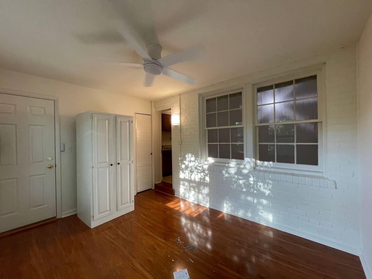 Apartment for rent at 2618 41st St NW, Washington, DC 20007