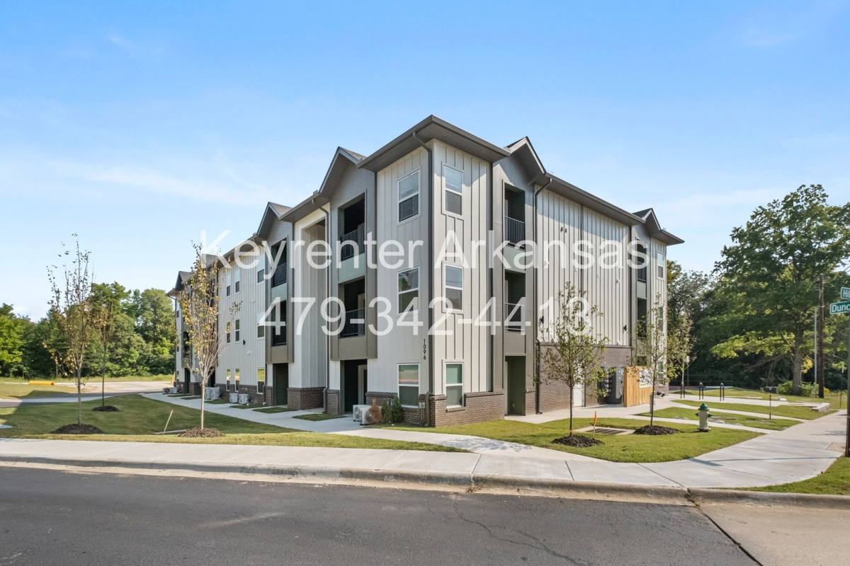 Apartment for rent at 1096 S Bacardi Ave, Fayetteville, AR 72701