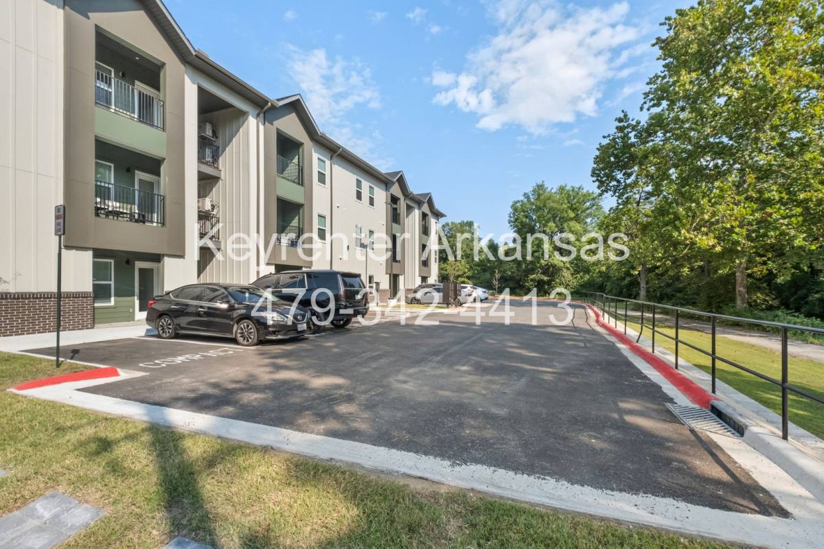 Apartment for rent at 1096 S Bacardi Ave, Fayetteville, AR 72701