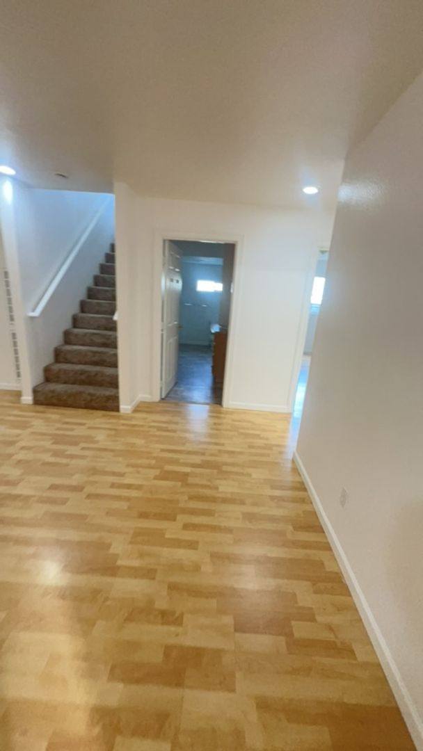 House for rent at 1002 NE 8th St, Grants Pass, OR 97526