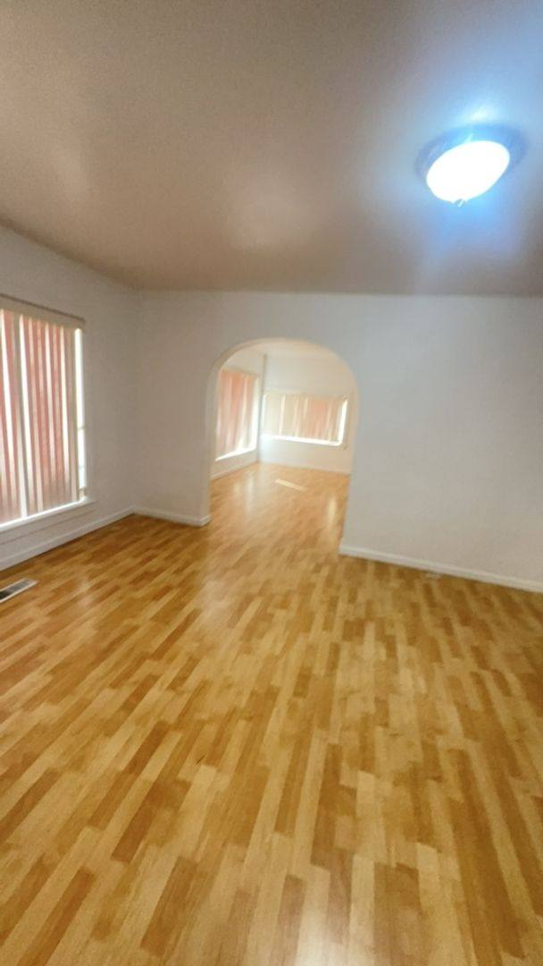 House for rent at 1002 NE 8th St, Grants Pass, OR 97526
