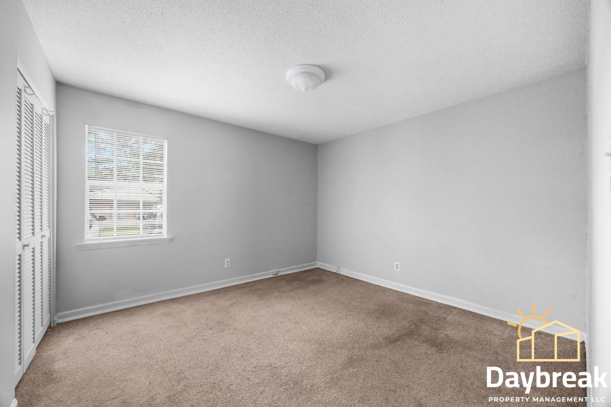 Apartment for rent at 10910 Queen Ann, Savannah, GA 31406