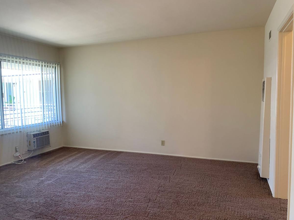 Apartment for rent at 2729 W Victory Blvd, Burbank, CA 91505