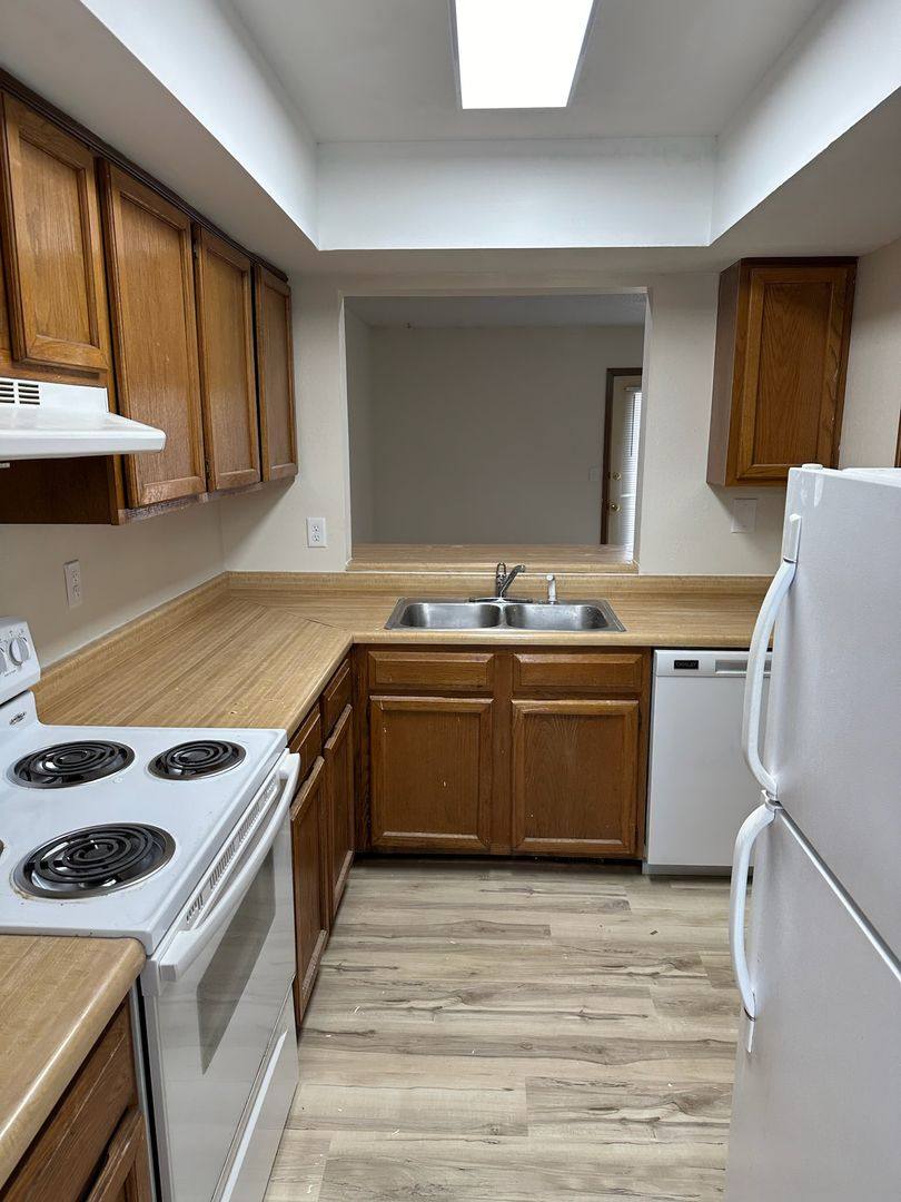 Townhouse for rent at 303 Foxfire Dr, Columbia, MO 65201