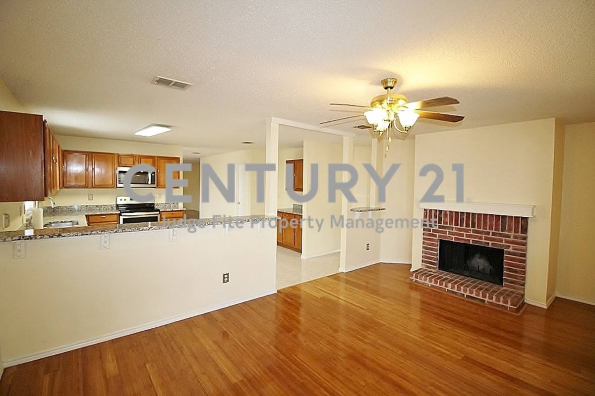 House for rent at 2936 Santa Sabina Dr, Grand Prairie, TX 75052