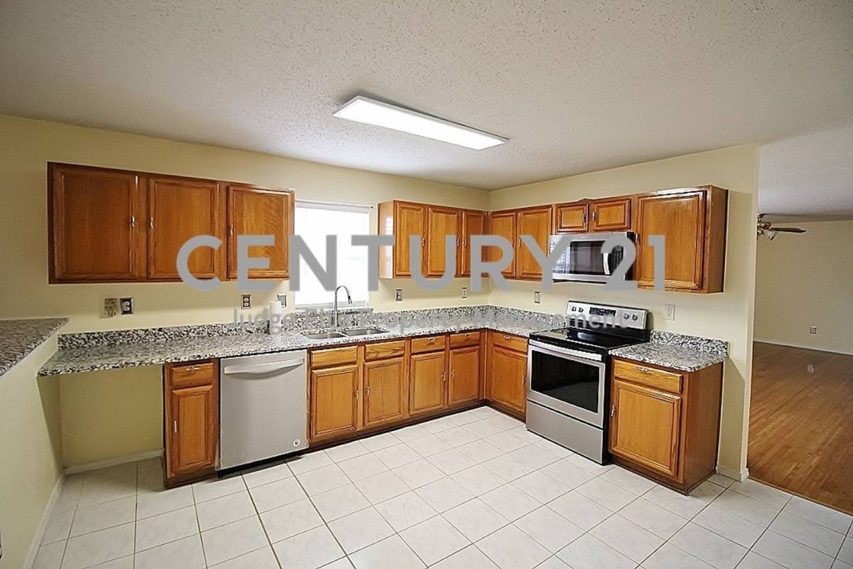 House for rent at 2936 Santa Sabina Dr, Grand Prairie, TX 75052