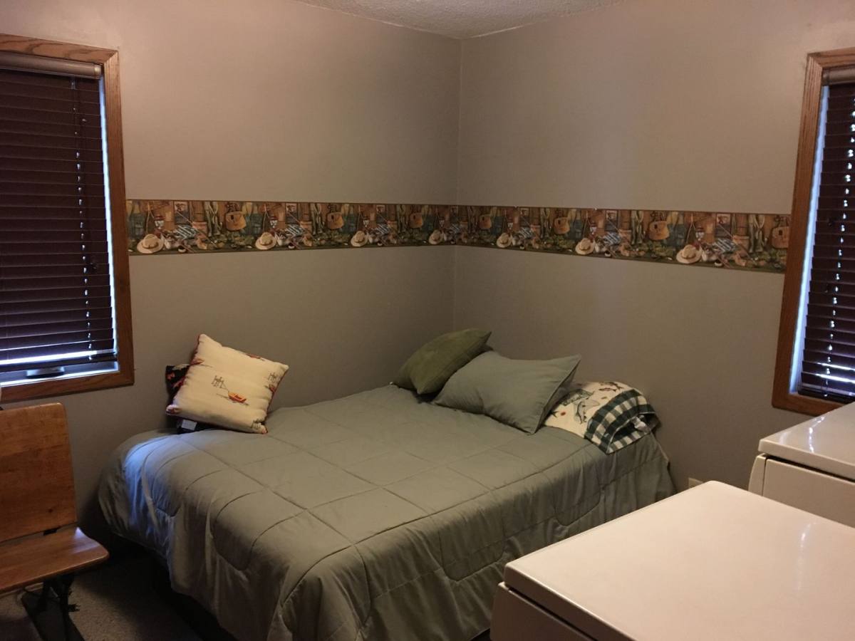 House for rent at 1038 S Lake Dr, Watertown, SD 57201