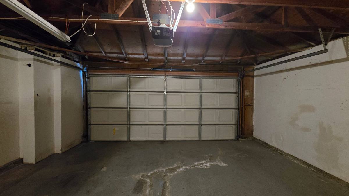 House for rent at 4147 Pinewood Lake Dr, Bakersfield, CA 93309