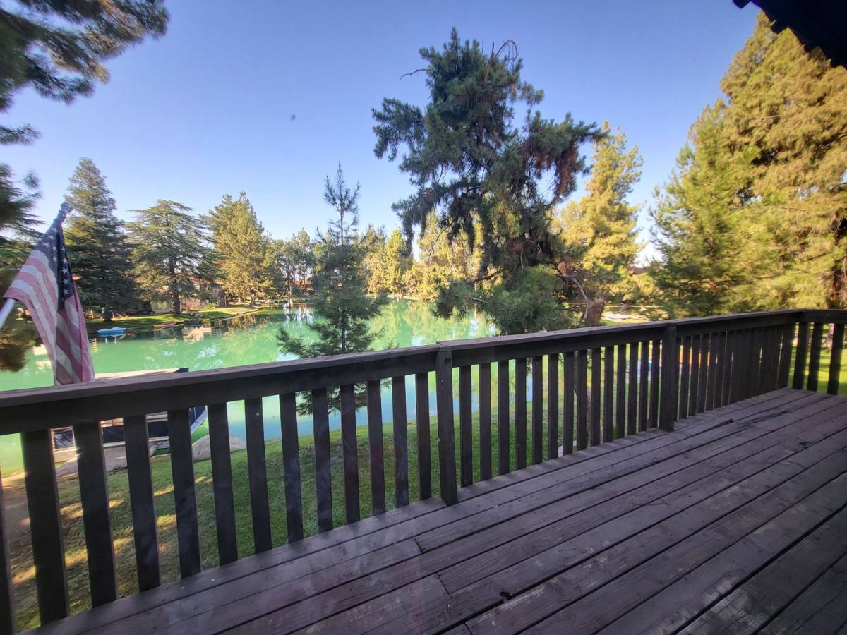 House for rent at 4147 Pinewood Lake Dr, Bakersfield, CA 93309