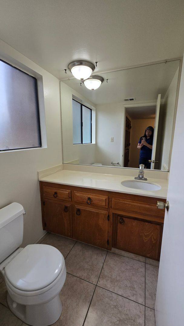 House for rent at 4147 Pinewood Lake Dr, Bakersfield, CA 93309