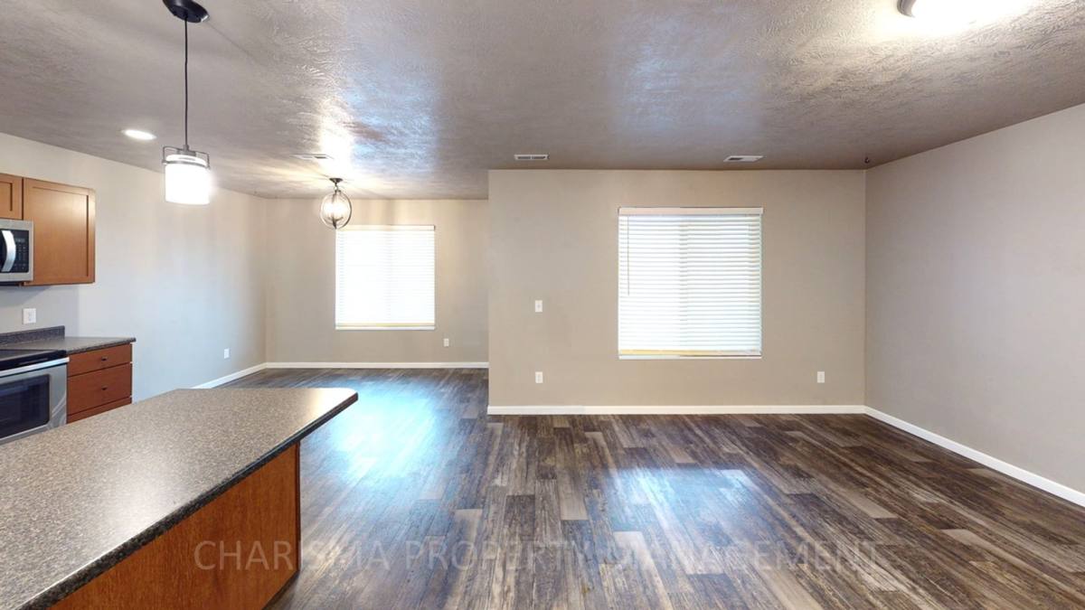 Apartment for rent at 3800, 3804 & 3808 N Oklahoma Ave, Sioux Falls, SD 57107