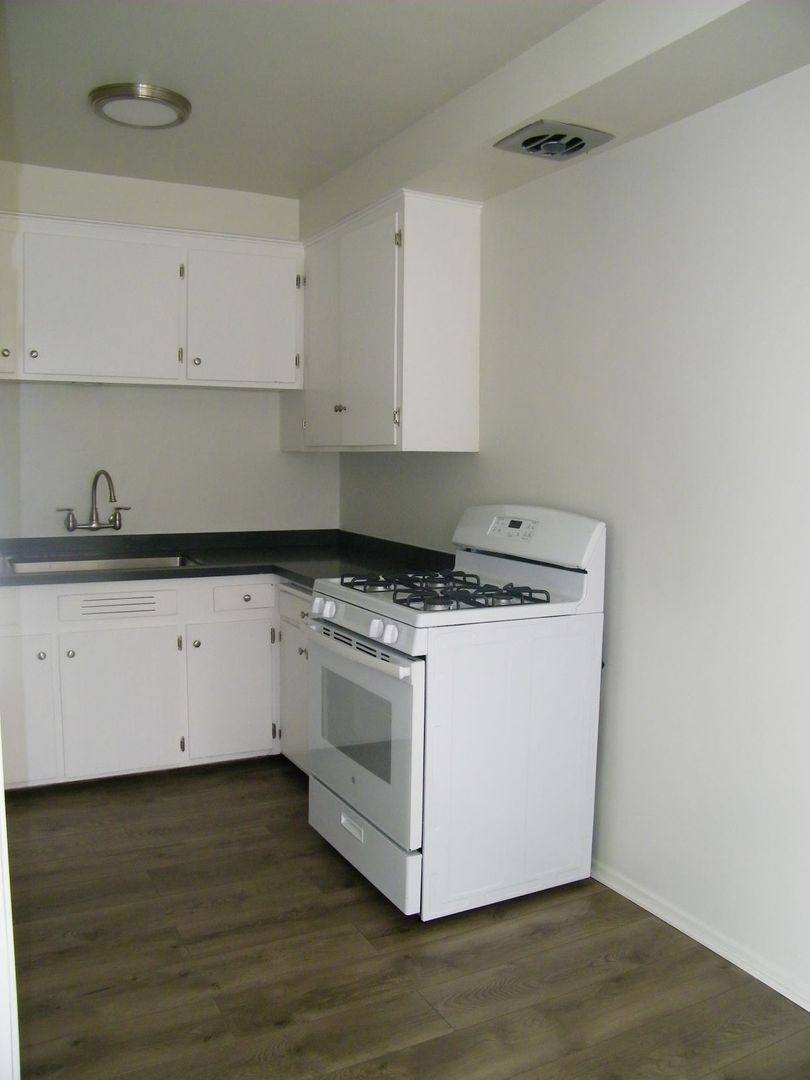 Apartment for rent at 7013 Glasgow Ave, Los Angeles, CA 90045