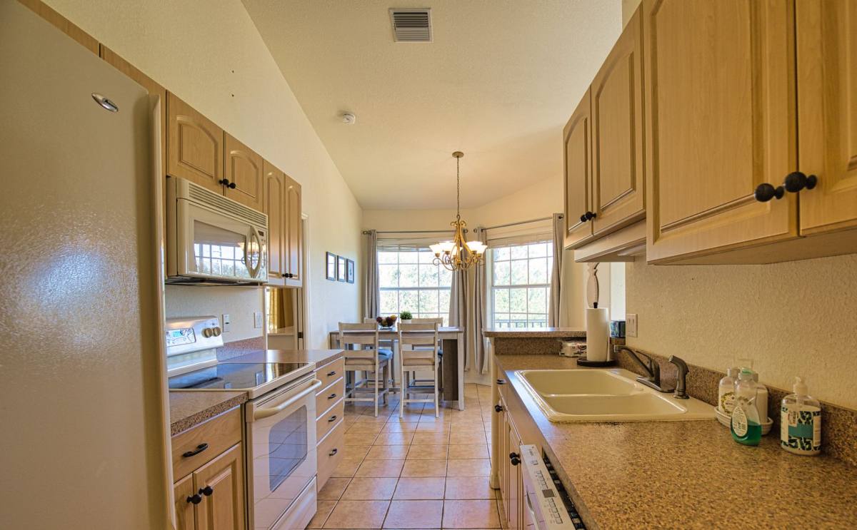 Condo for rent at 904 Casa Del Lago Way, Venice, FL 34292