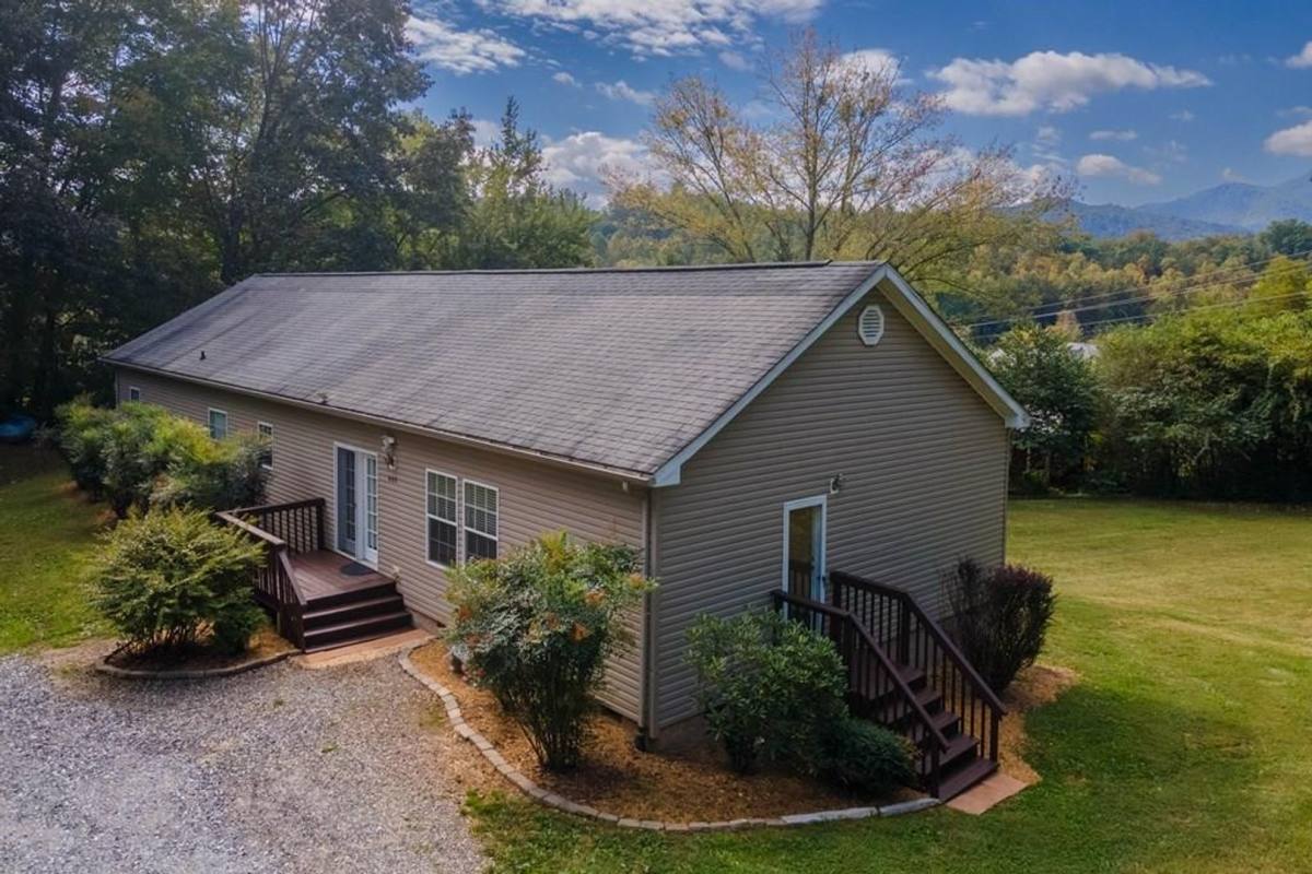 House for rent at 407 Monteith Gap, Cullowhee, NC 28723