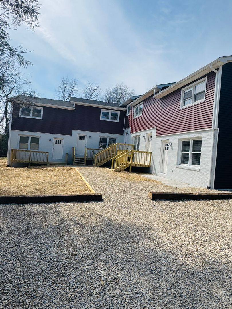 Apartment for rent at 105 Tee St, Blacksburg, VA 24060
