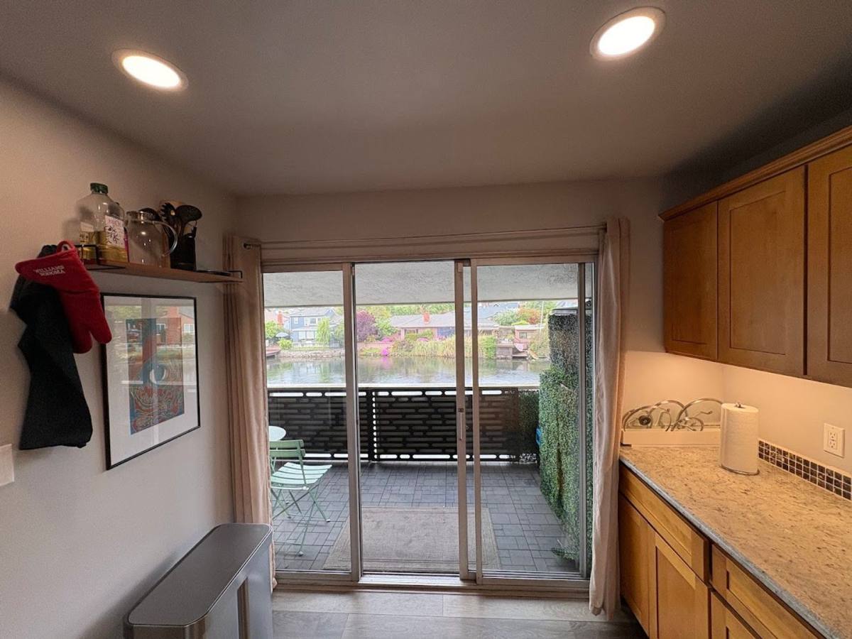Apartment for rent at 339 Broadway, Alameda, CA 94501