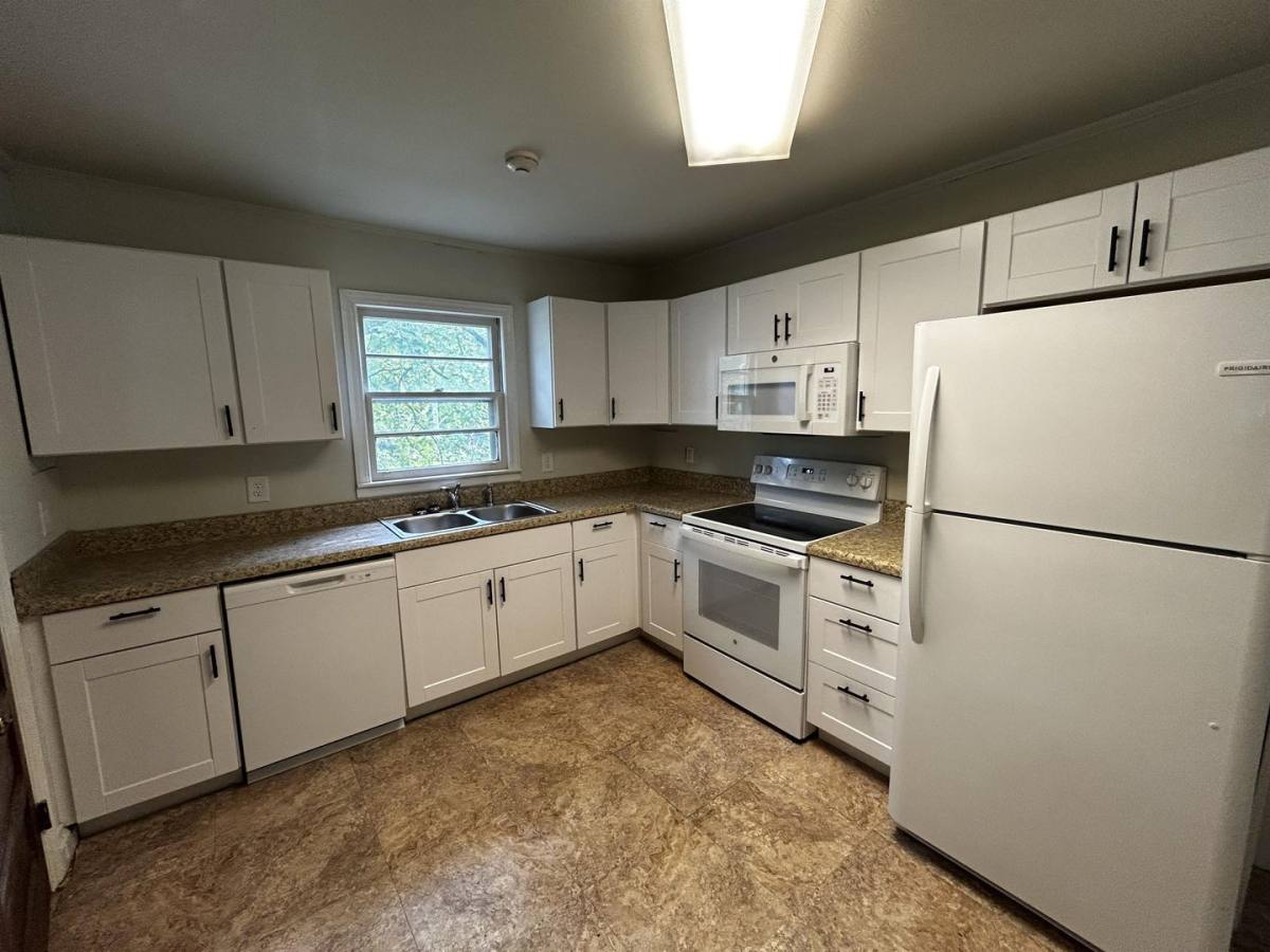 House for rent at 1233 Crenshaw St, Pendleton, SC 29670