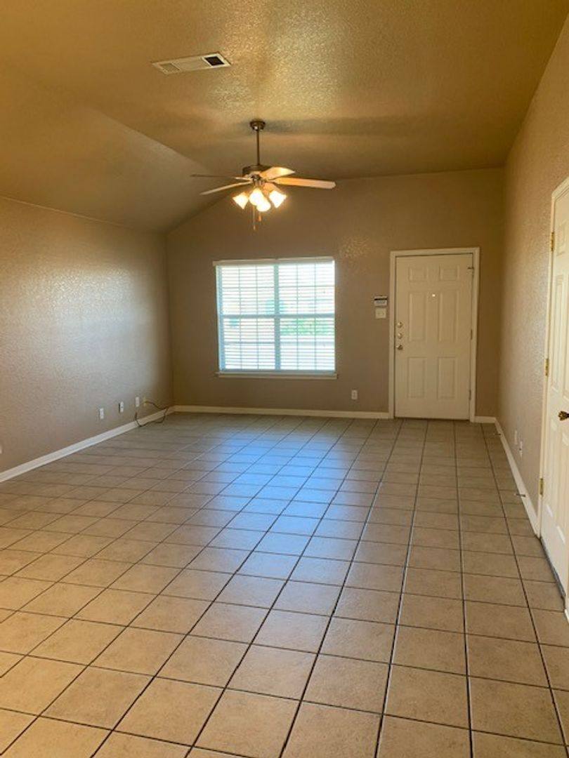 Townhouse for rent at 4904 B Heather Lane, Killeen, TX 76549