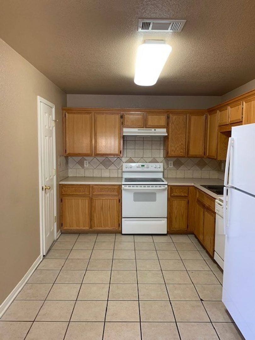 Townhouse for rent at 4904 B Heather Lane, Killeen, TX 76549