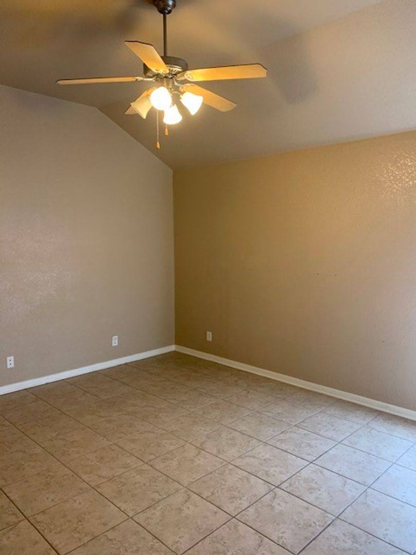 Townhouse for rent at 4904 B Heather Lane, Killeen, TX 76549