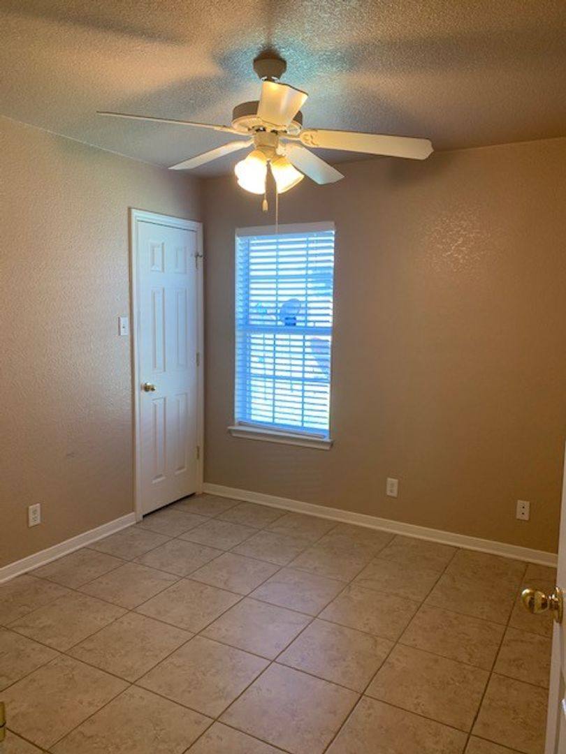 Townhouse for rent at 4904 B Heather Lane, Killeen, TX 76549