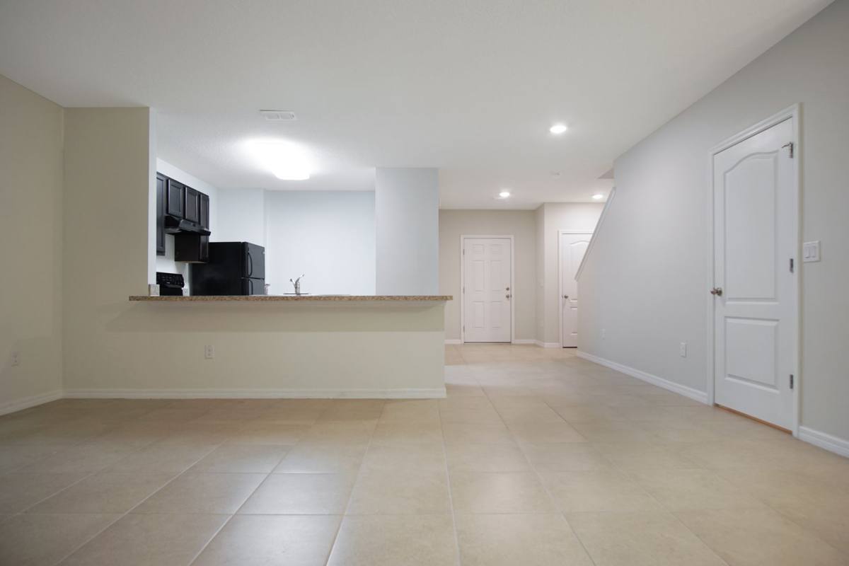 Townhouse for rent at 467 Arbor Lakes Dr, Davenport, FL 33896