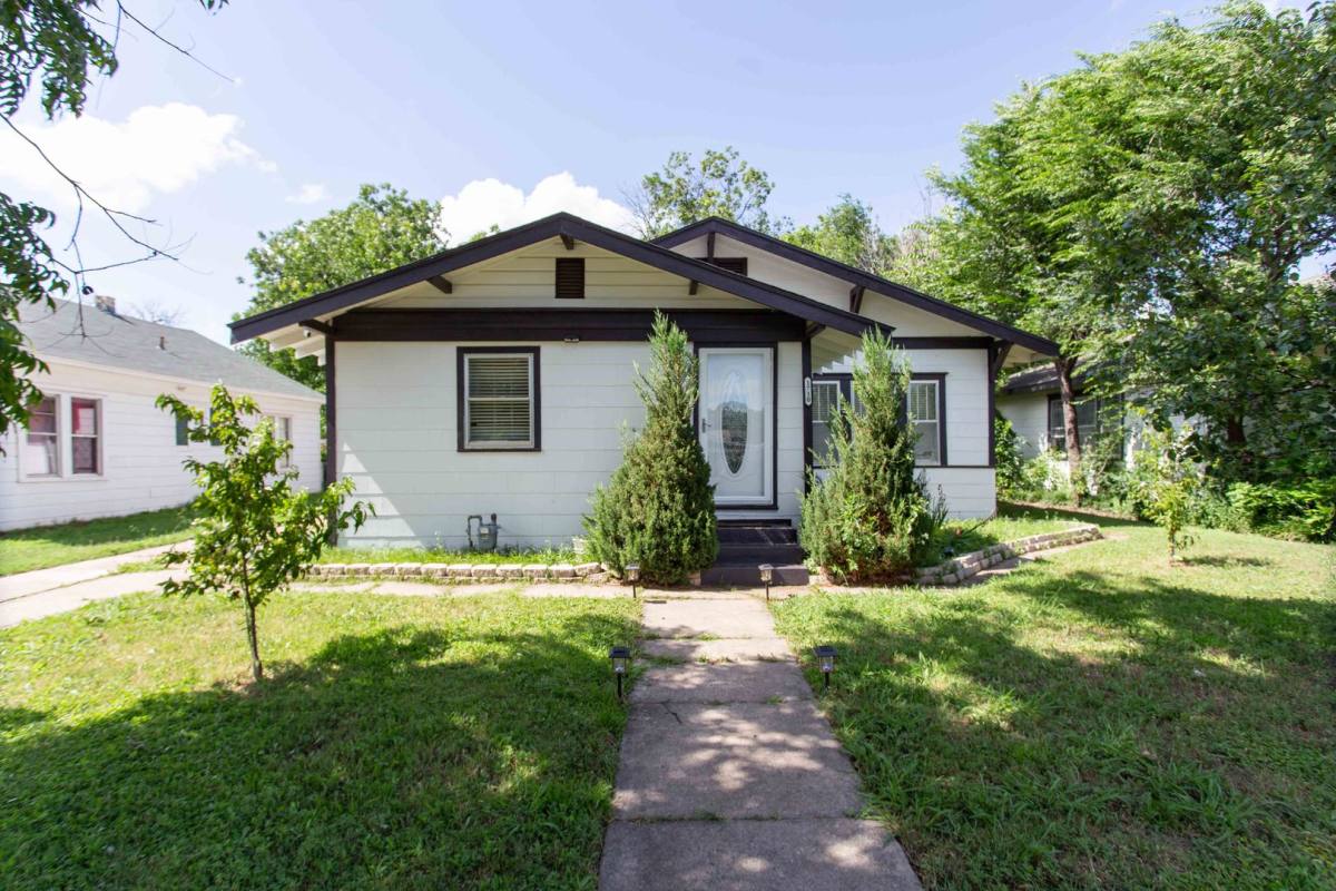 House for rent at 1710 Pearl Ave, Wichita Falls, TX 76301