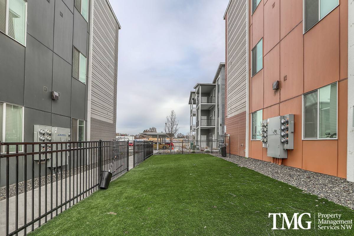Apartment for rent at 7942 W 10th Ave, Kennewick, WA 99336
