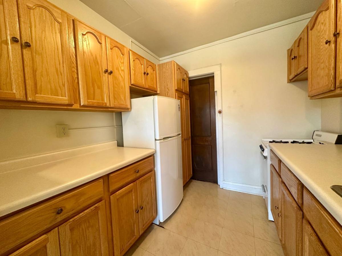 Apartment for rent at 1725 E Park Place, Milwaukee, WI 53211