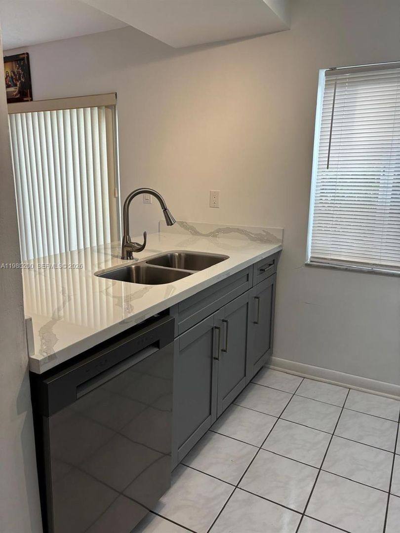House for rent at 133 Riviera Circle, Fort Lauderdale, FL 33326