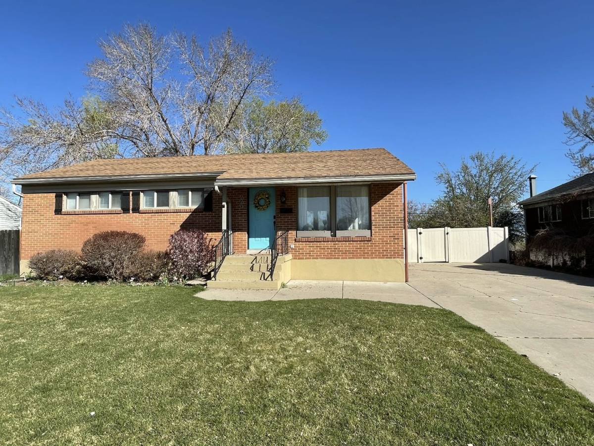 Apartment for rent at 220 E 4300 S, Ogden, UT 84405