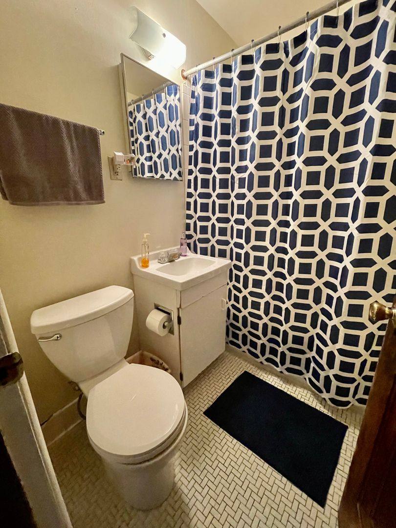 Apartment for rent at 1805 E Park Place, Milwaukee, WI 53211
