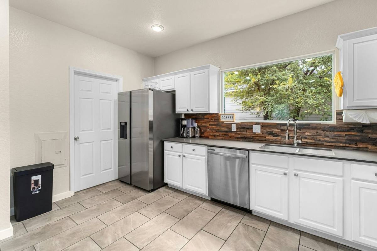 Townhouse for rent at 2917 E 16th St #A, Austin, TX 78702