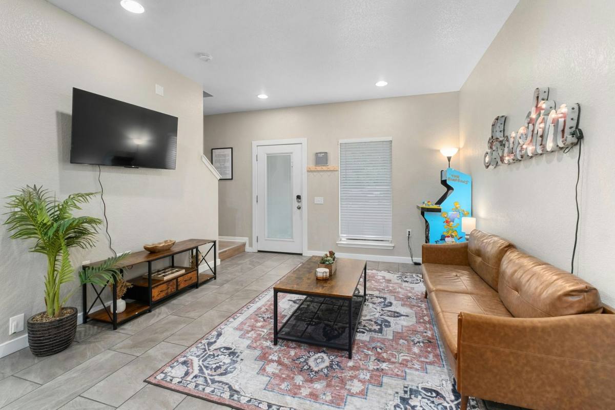 Townhouse for rent at 2917 E 16th St #A, Austin, TX 78702