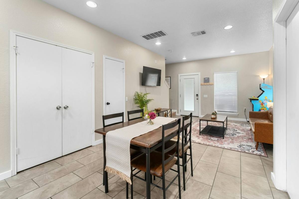 Townhouse for rent at 2917 E 16th St #A, Austin, TX 78702
