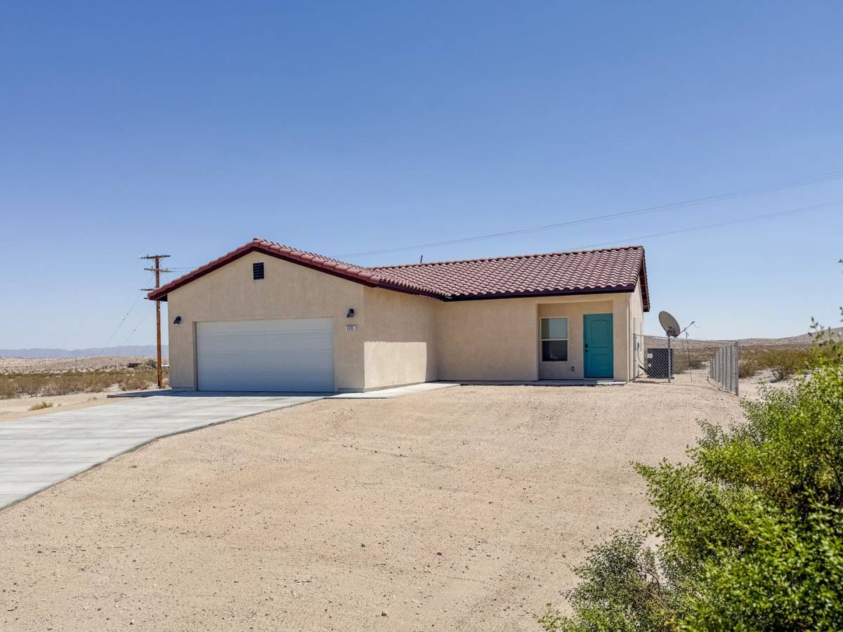 House for rent at 6935 Wilshire Ave, Twentynine Palms, CA 92277