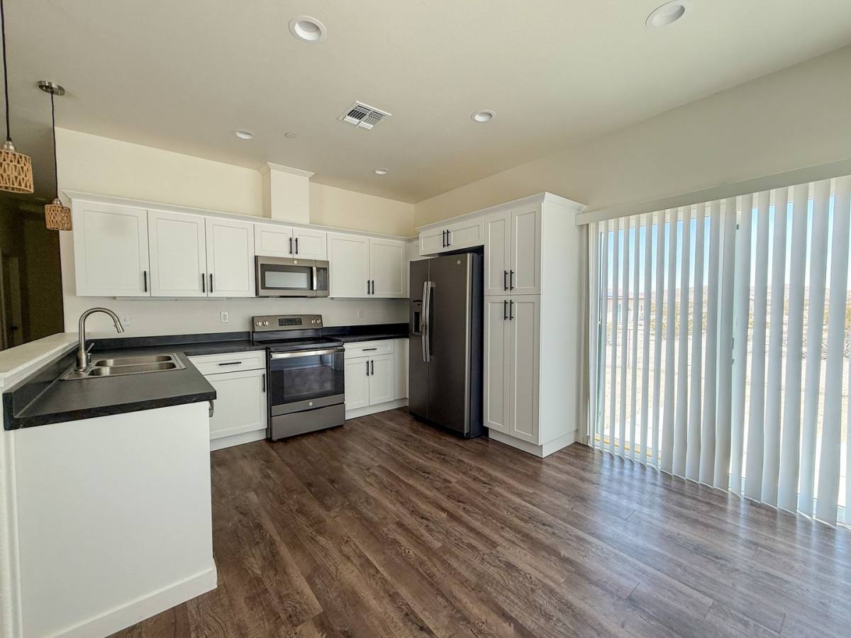 House for rent at 6935 Wilshire Ave, Twentynine Palms, CA 92277
