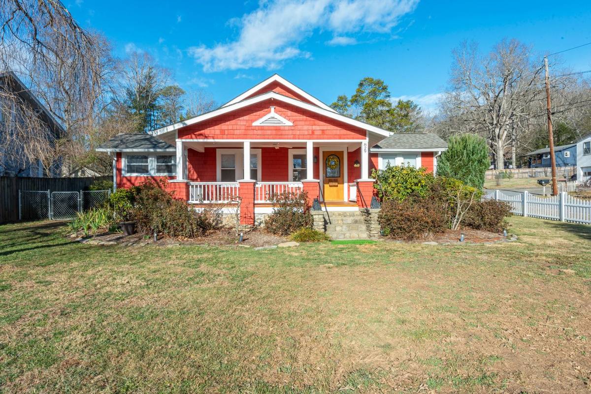 House for rent at 829 Montreat Rd, Black Mountain, NC 28711