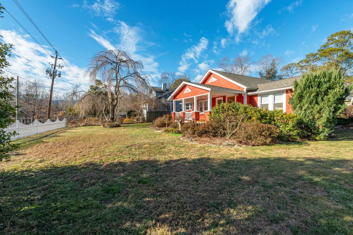 House for rent at 829 Montreat Rd, Black Mountain, NC 28711
