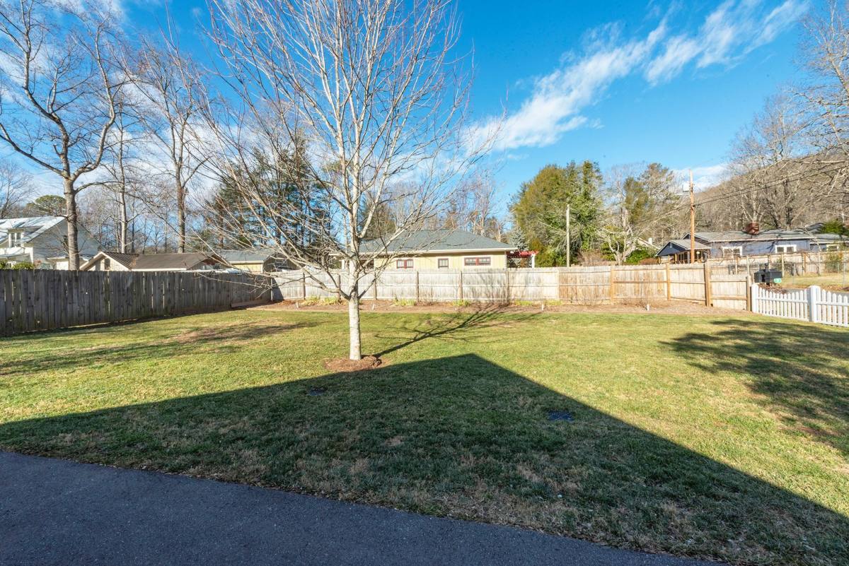 House for rent at 829 Montreat Rd, Black Mountain, NC 28711