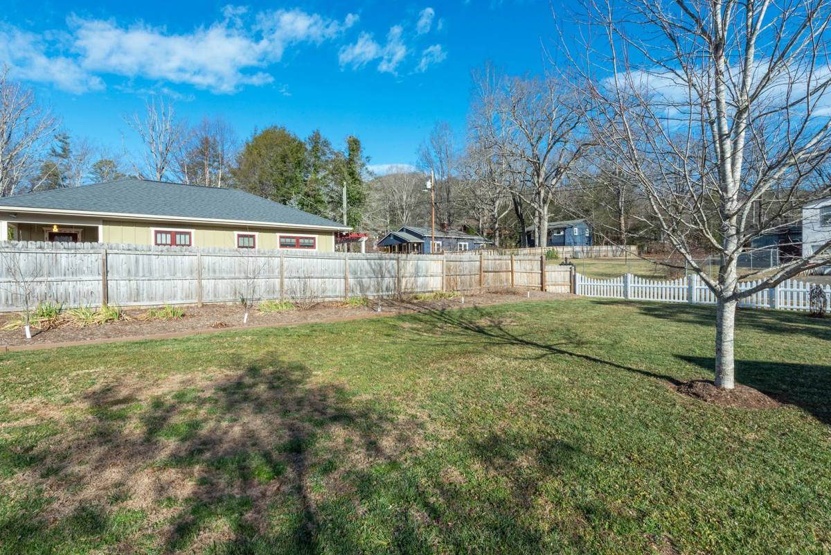 House for rent at 829 Montreat Rd, Black Mountain, NC 28711