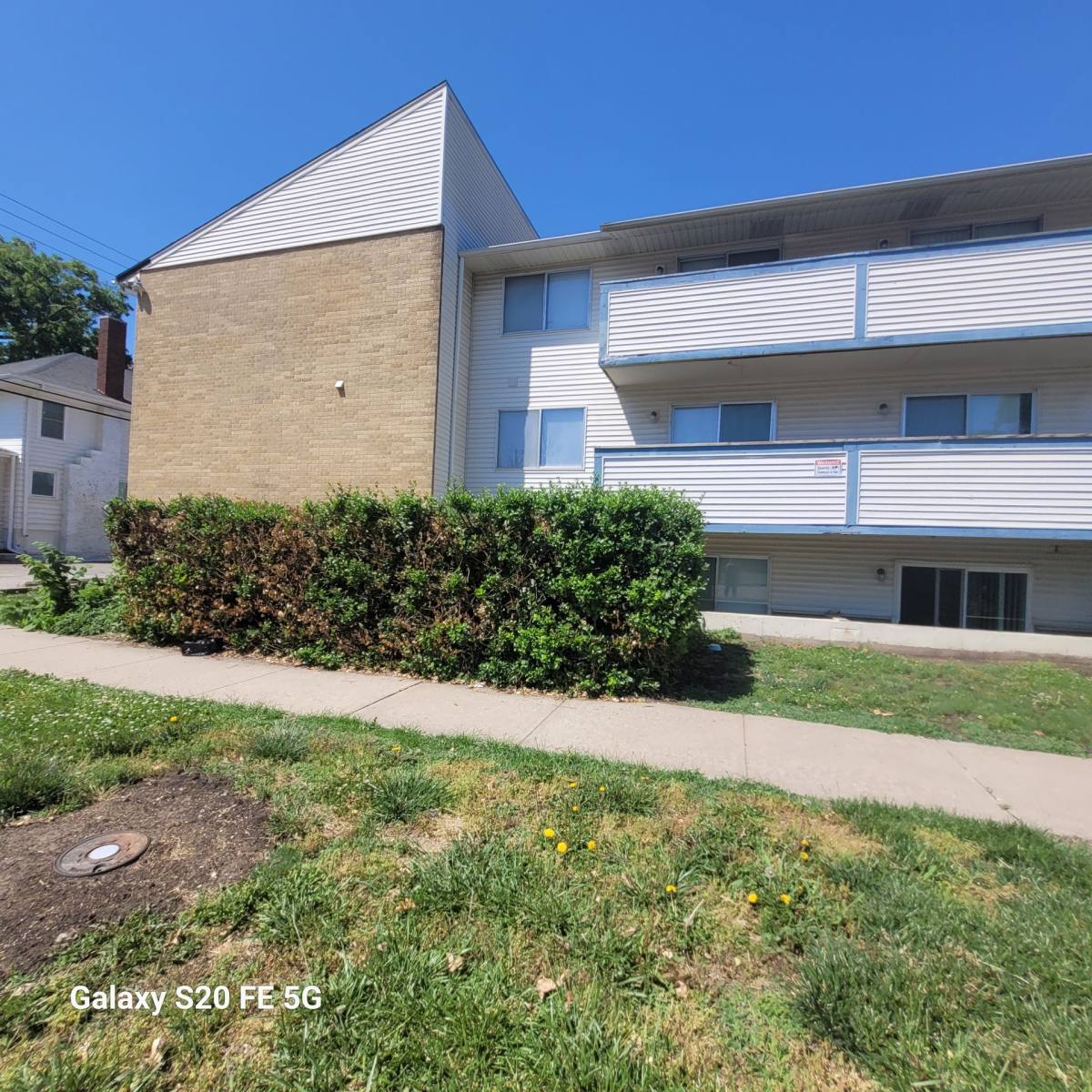 Apartment for rent at 837 SW Tyler St, Topeka, KS 66612
