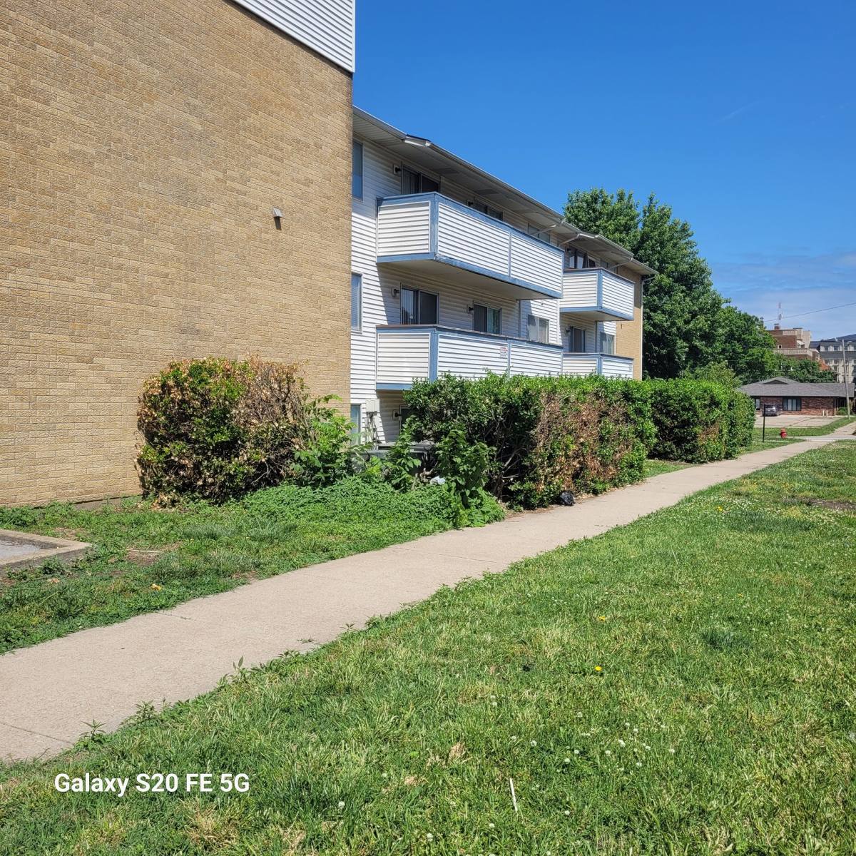 Apartment for rent at 837 SW Tyler St, Topeka, KS 66612