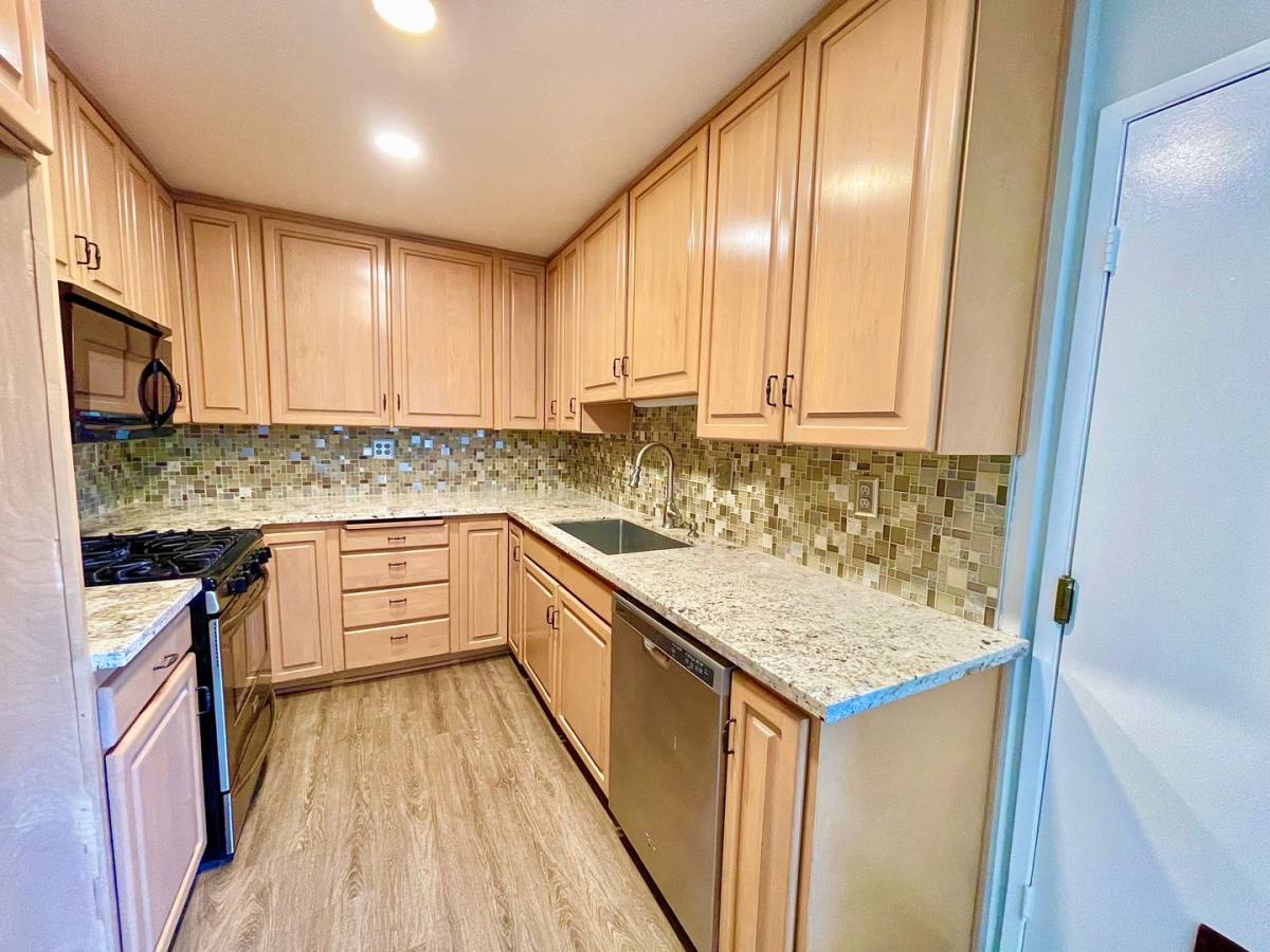 Townhouse for rent at 1271 Prairie Dog Circle, Ventura, CA 93003