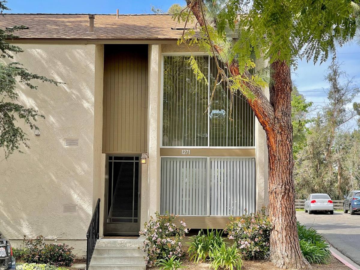Townhouse for rent at 1271 Prairie Dog Circle, Ventura, CA 93003