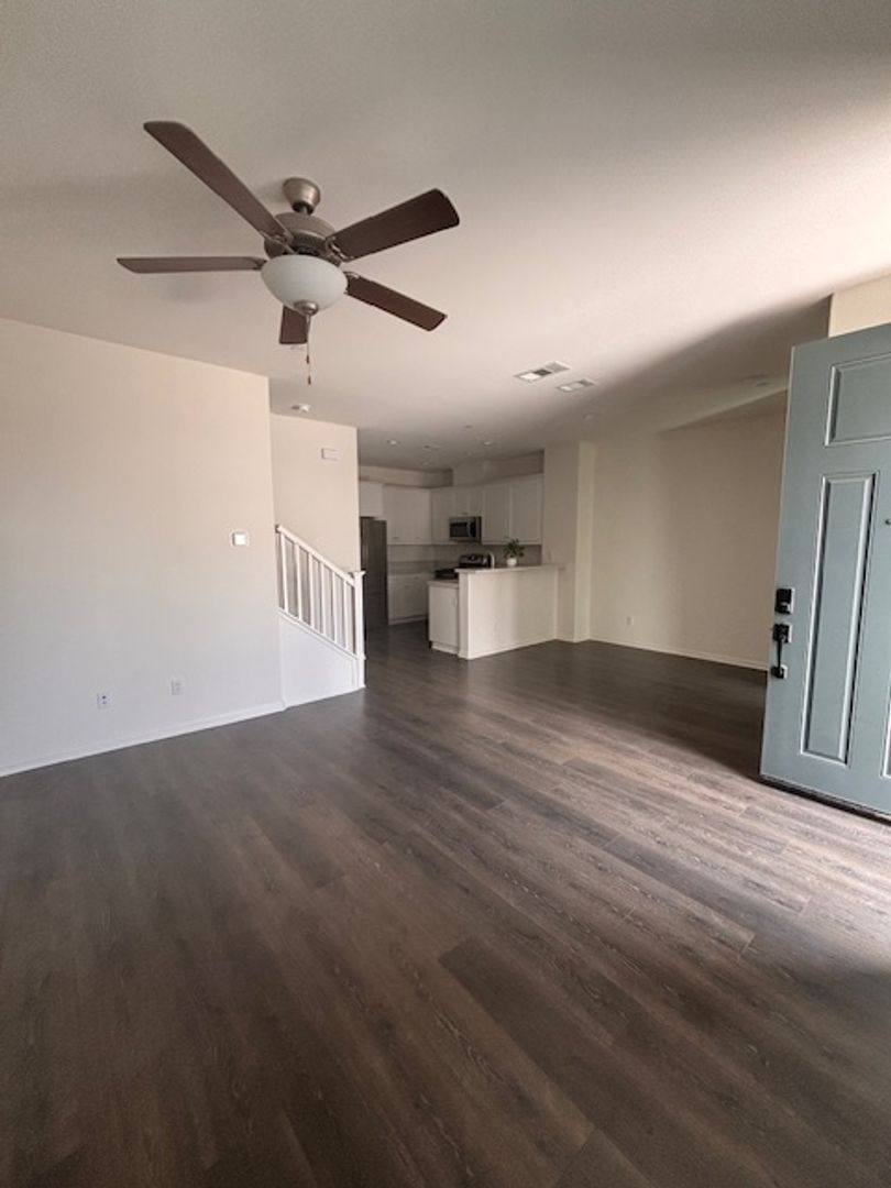 Townhouse for rent at 41987 Isadora St, Murrieta, CA 92562