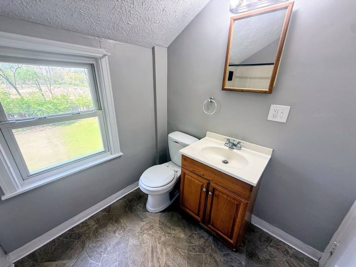 464 Keck Ave, Akron, OH 44305 - House for Rent - Image 10