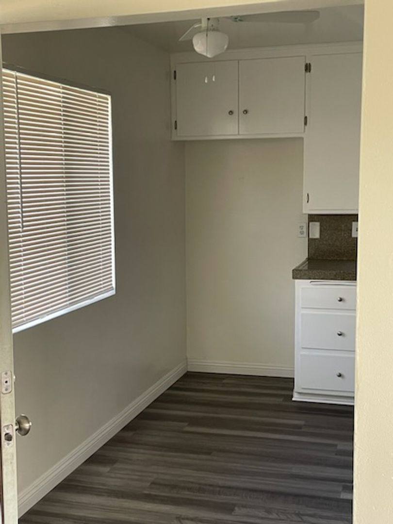 Apartment for rent at 1376 E Date St, Hemet, CA 92544