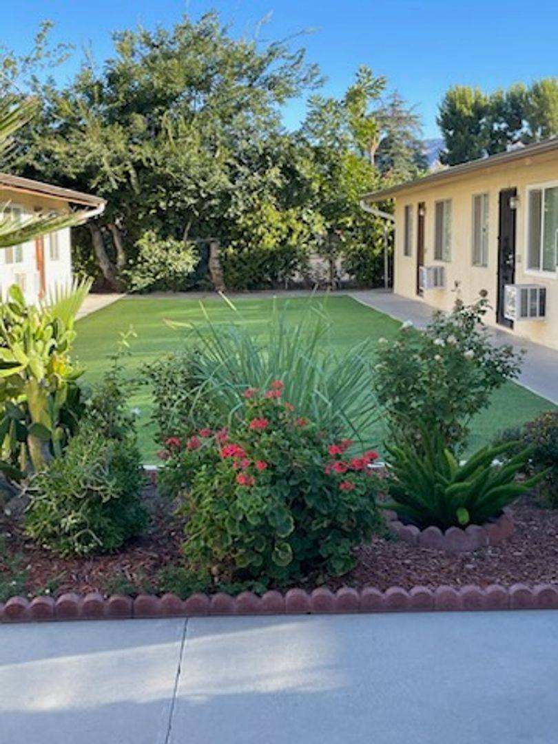 Apartment for rent at 1376 E Date St, Hemet, CA 92544