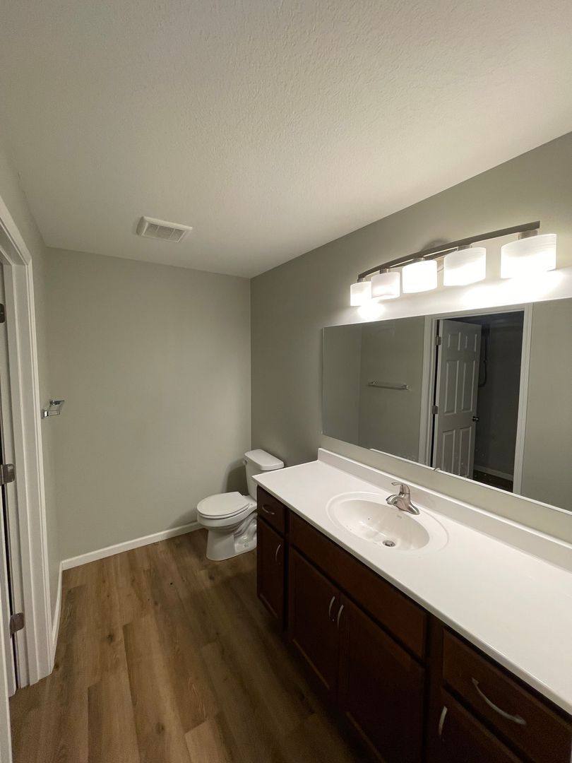 Apartment for rent at 202 Tyler St, Fulton, MO 65251